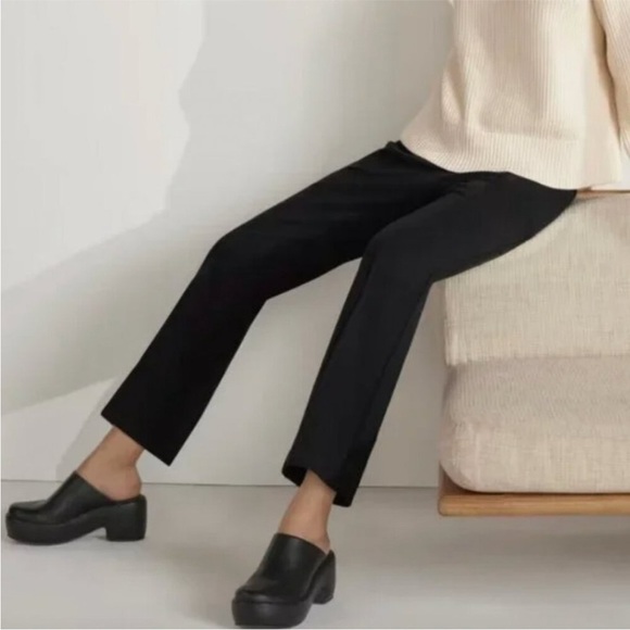 Everlane The Dream Kick Flare Mid Rise Knit Pant Black - Picture 10 of 10